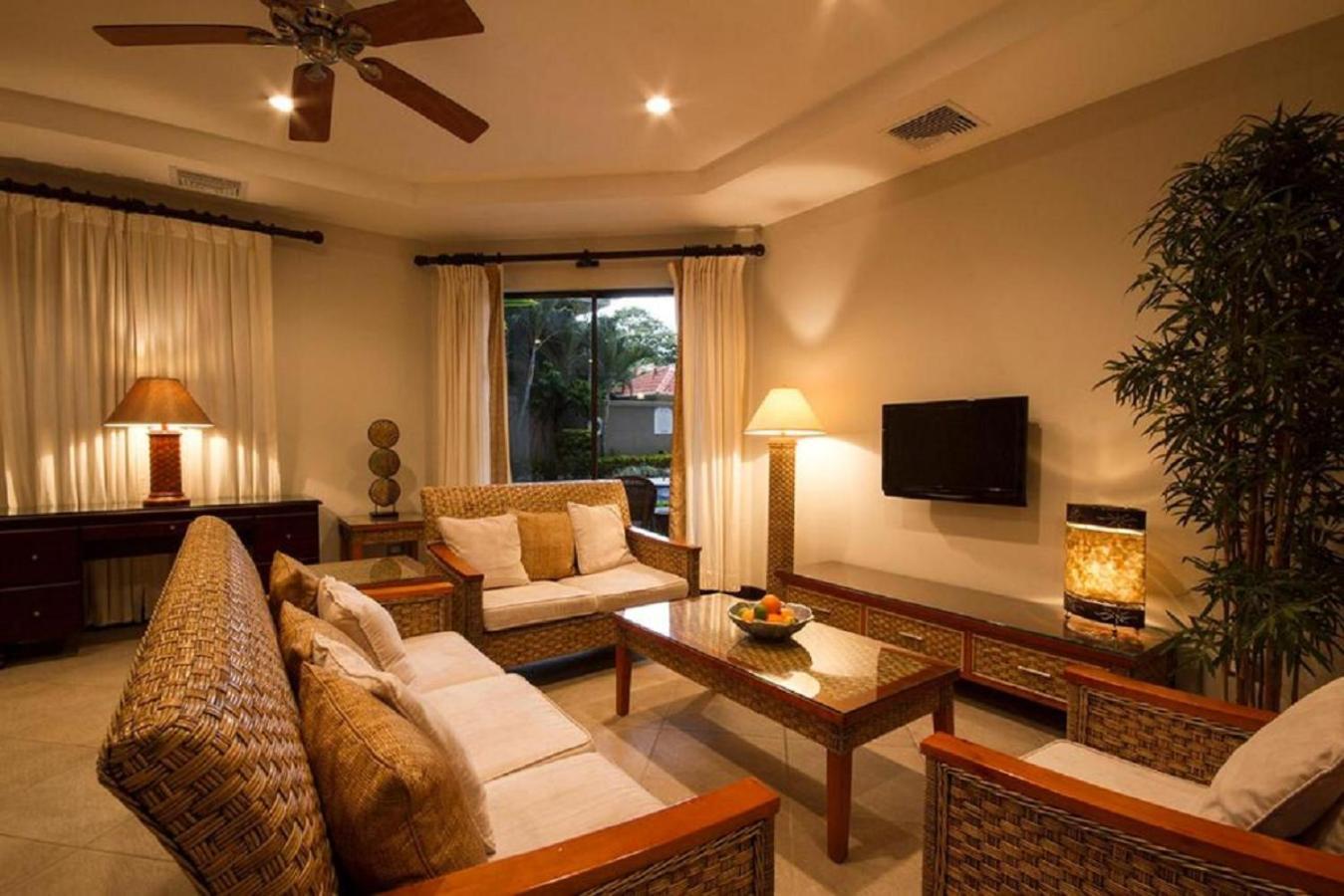 Monaco Condominiums 자코 외부 사진